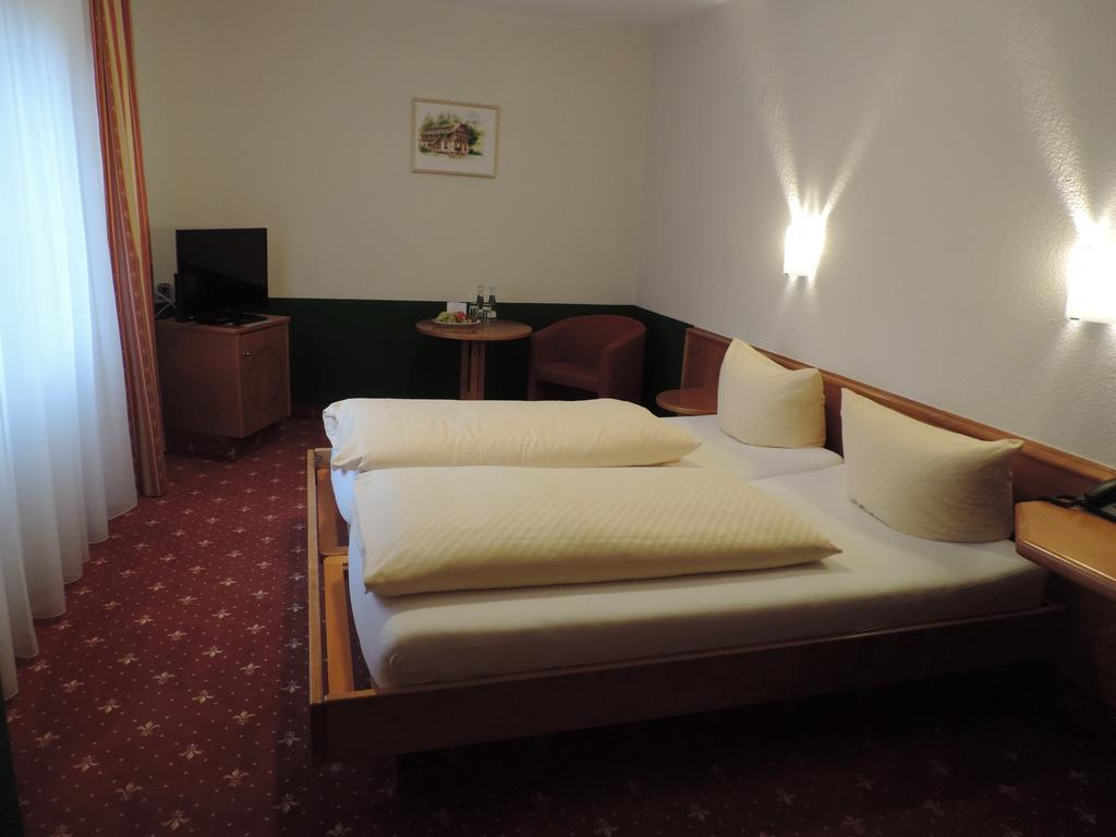 Waldhotel Forellenhof Баден-Баден Екстериор снимка