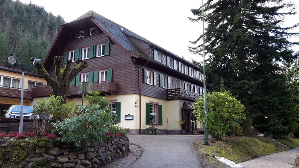 Waldhotel Forellenhof Баден-Баден Екстериор снимка