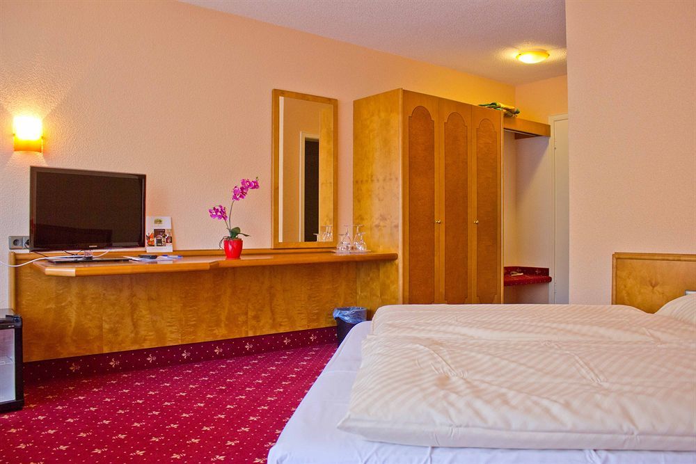 Waldhotel Forellenhof Баден-Баден Екстериор снимка