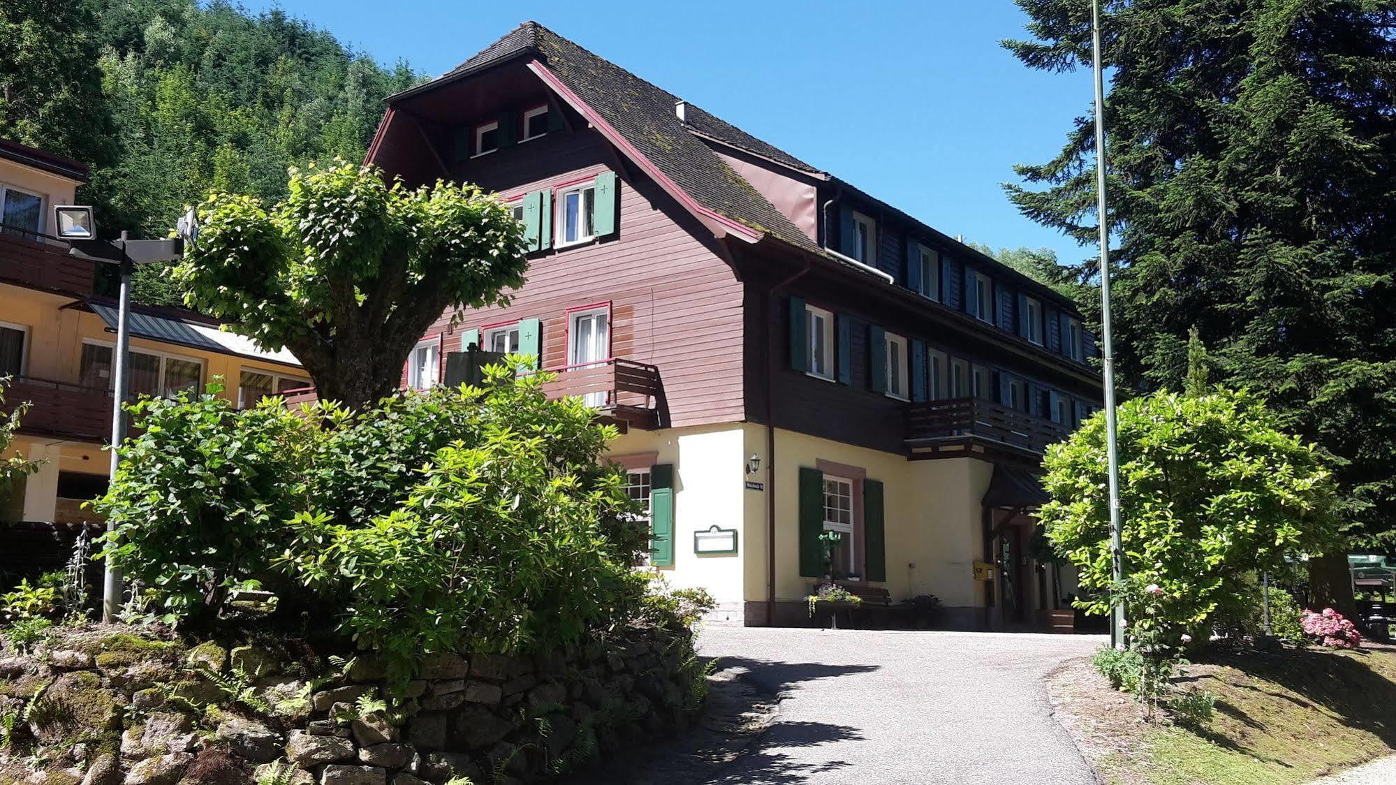 Waldhotel Forellenhof Баден-Баден Екстериор снимка